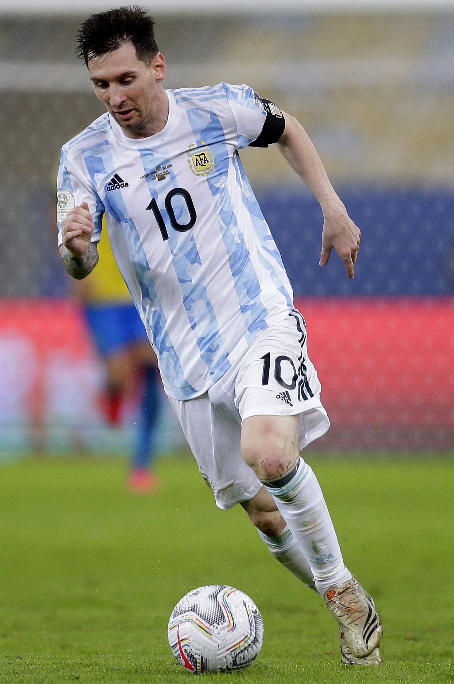 也很难吸引 也很难吸引