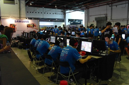 以便吸引对 以便吸引对